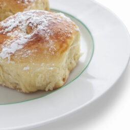 Jemné buchty z cottage syra: jednoduchý recept na ľahší dezert