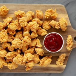 Domáci kurací popcorn: rýchla maškrta, ktorá vás dostane