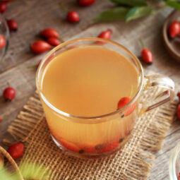 Každodenné pitie šípkového čaju: 7 dôvodov, prečo by sa mal stať vaším rituálom