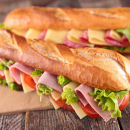 Obložené bagety na domáci spôsob