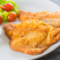 Chrumkavá ryba bez oleja aj bez vajec: jednoduchý postup, ktorý chutí ako z kvalitnej reštaurácie