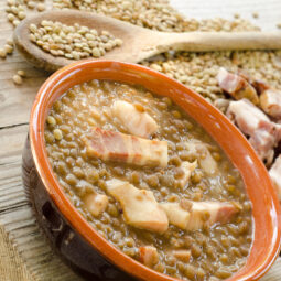 Šošovicový prívarok možno pripraviť na mnoho spôsobov