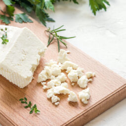 Balkánsky syr v hlavnej úlohe: jednoduchá nátierka, ktorá prekvapí chuťou