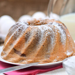 Najčastejšie chyby pri pečení bábovky: aby nebola ťažká, popraskaná ani dokaličená pri vyklápaní