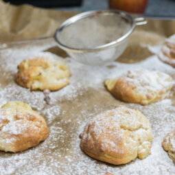 Domáce koláčiky: Nadýchané pečivo s vôňou rumu