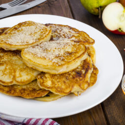 Vôňa domova v jednej panvici: jablkové lievance, ktoré zasýtia aj potešia