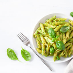 Rýchly obed plný chuti: cestoviny s bazalkovým pestom