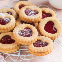 Aká je ideálna teplota na pečenie lineckého, aby zostalo svetlé a krehké