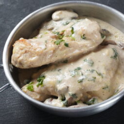 Smotanová omáčka s hubami