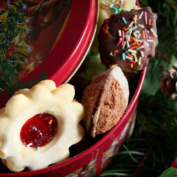 Ukladáte vianočné pečivo do plechových dóz? Nie každé pečivo je na to vhodné!