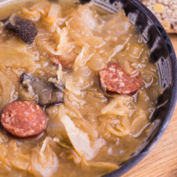 Vianočná kapustnica: tradičná slovenská polievka, ktorá zasýti aj zahreje