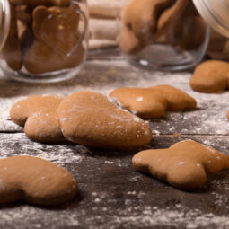 Zmeškali ste ideálny čas na pečenie medovníkov? Tento recept je záchrana – sú mäkké okamžite!