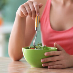 Jedlá, ktoré brzdia metabolizmus: Čomu sa radšej vyhnúť a čo si dať namiesto toho