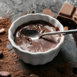 Domáca čokoláda z masla a kakaa: prekvapivo rýchla pochúťka bez zbytočností