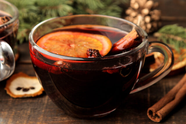 Nealkoholické varené víno valcuje december: „triezve párty“ majú svoj vlastný sviatočný hit