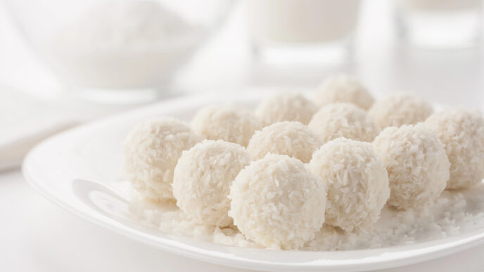 Raffaello kokosové guľôčky: rýchly dezert, ktorý zachráni každý sviatočný stôl