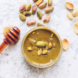 Domáce pistáciové maslo: jednoduchá príprava a nápady na jeho využitie