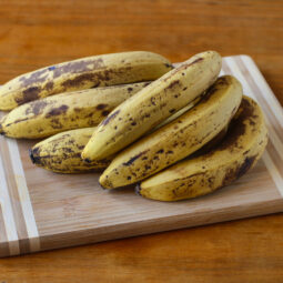 Neverili by ste, čo vznikne z prezretých banánov a zeleninových šupiek – francúzsky prístup, ktorý vás prekvapí