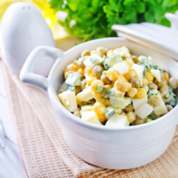 Zdravý zemiakový šalát, ktorý zapadne aj do moderného jedálnička