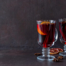 Punč, ktorý rozvonia advent: rum, víno, citrusy a trocha kompótu