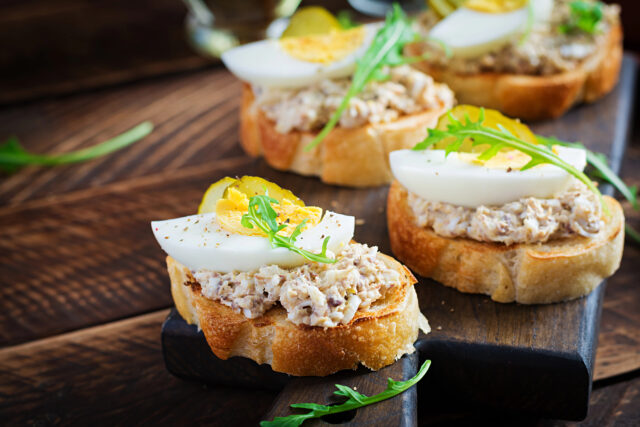 Makrelová pomazánka s vajíčkom