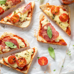 Rýchla domáca pizza zo staršieho pečiva