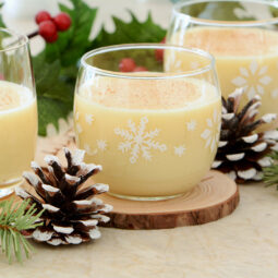 Domáci vaječný likér: sladká alkoholická klasika, ktorá k Vianociam jednoducho patrí