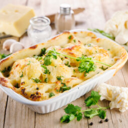 Zapečený karfiol so syrom a smotanou