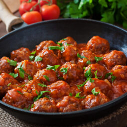 Mäsové guľky v paradajkovej omáčke