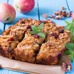 Rýchly jablkový koláč z ovsených vločiek