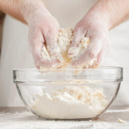 Akú múku použiť na posýpku na koláč? Správny výber ovplyvní chuť aj chrumkavosť