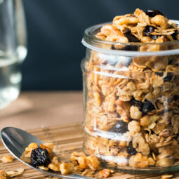 Granola a müsli: Dve obľúbené zmesi, ktoré spravia z raňajok zážitok