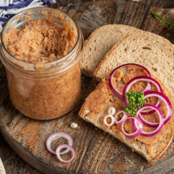 Staročeská škvarková pomazánka