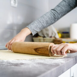 Keď sa cesto konečne nelepí: malé tajomstvo veľkého pečenia