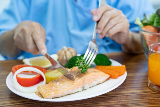 Vysoký cholesterol: Ako ho zvládnuť jedlom skôr, než lekár predpíše lieky