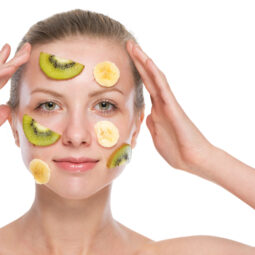 Zimná pleť bez problémov: krémy nestačia, rozhoduje aj to, čo jete