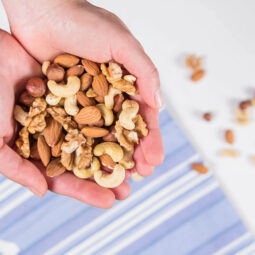 Orechy v špajzi nemusia byť vždy nevinné: ako spoznať, že už patria do koša