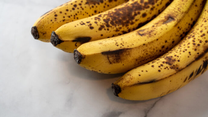 Prezreté banány rozhodne nepatria do koša. Pozrite sa, čo všetko z nich môžete pripraviť