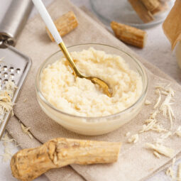 Chrenová omáčka krok za krokom: tradičná chuť, ktorú zvládne každý