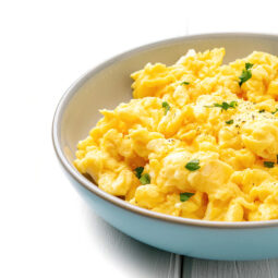 Krémové miešané vajíčka – ideálne raňajky bez vysušenia