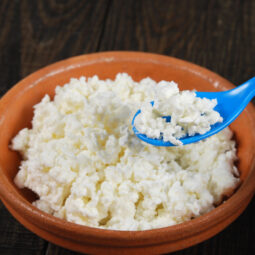 Domáci tvaroh: praktický návod, ako ho pripraviť aj bez skúseností