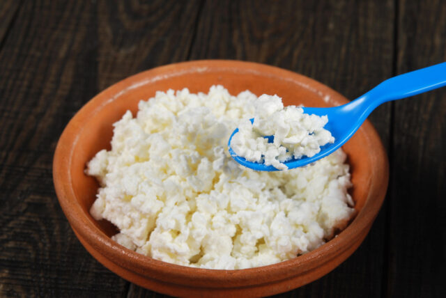 Domáci tvaroh: praktický návod, ako ho pripraviť aj bez skúseností