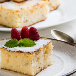 Nadýchané tvarohové rezy, ktoré si zamilujete na prvé sústo