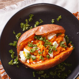 Pečené batáty ako jednoduchá a zdravá pochúťka na každý deň