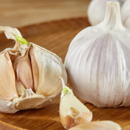 Nemôžete jesť cesnak? Tieto alternatívy vám zachránia chuť jedál