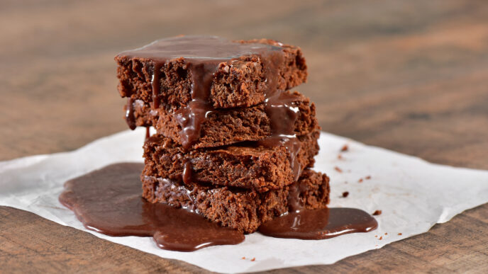 Nadýchané čokoládové rezy z kefíru, ktoré ostanú dlho vláčne