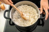 Nadýchaná ryža pripravená japonským spôsobom