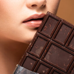 Prečo vás neustále láka čokoláda? Telo vám možno niečo naznačuje