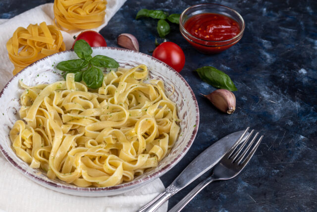 Ako si zo včerajších cestovín urobiť opäť chutné jedlo