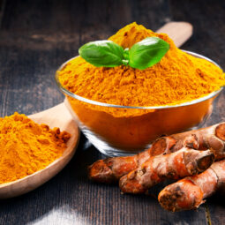 Kurkuma a kari: Dve koreniny, ktoré vyzerajú podobne, no chutia inak